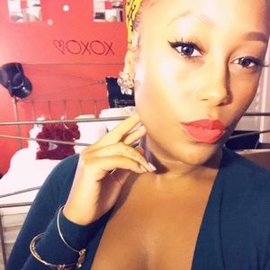 Meet your Posher, Noni